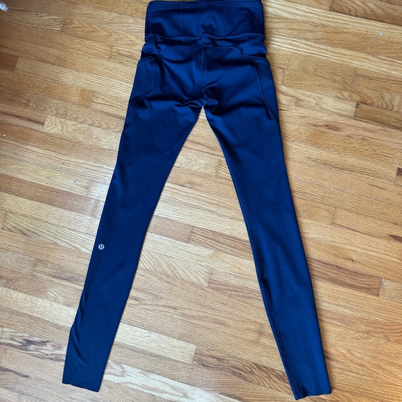 Lululemon Fast & Free Tight *Tall Non-Reflective 31"
True Navy size 4 VGUC - Picture 10 of 12